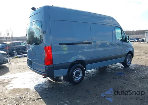2023 Mercedes-Benz Sprinter 2500 Standard Roof 4-Cyl Gas z USA, uszkodzony, nr VIN W1W40BHY2PT137204